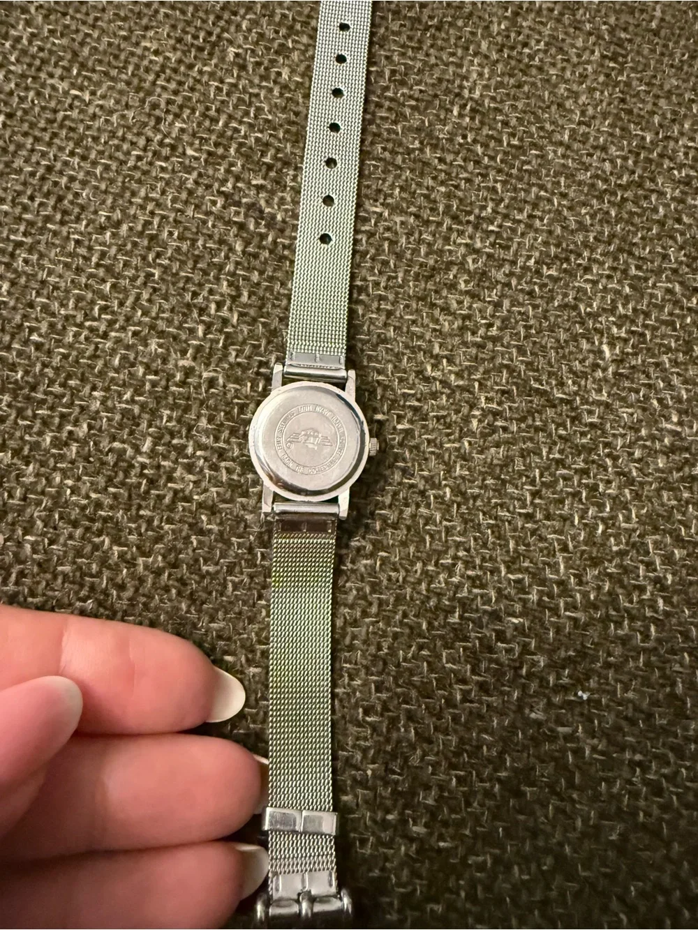 Silver Mesh Smartwatch-Style Quartz Watch with Mint Green Hands